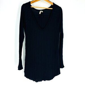 We The Free Black Ribbed Long Sleeve V-neck Split Hem Lightweight Stretch Top M